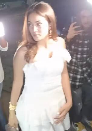 भूमि के अलावा शाहिद कपूर की पत्नी मीरा राजपूत भी शिल्पा शेट्टी की पार्टी में नजर आईं.