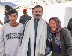 Rahul Gandhi Ladakh Visit: ਬਾਈਕ ਰਾਈਡ, ਬੱਚਿਆਂ ਨਾਲ ਮਸਤੀ...ਲੱਦਾਖ 'ਚ ਨਜ਼ਰ ਆਇਆ ਰਾਹੁਲ ਗਾਂਧੀ ਦਾ ਵੱਖਰਾ ਅੰਦਾਜ਼, ਵੇਖੋ ਤਸਵੀਰਾਂ
