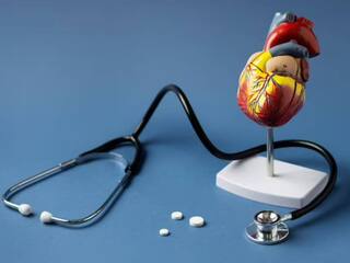 फैमिली में है किसी को हार्ट की दिक्कत? ये आप तक पहुंचे उससे पहले शुरू कर दें ये काम