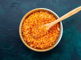 दाल, चना और बीन्स को बनाने से पहले कितनी देर भिगोना चाहिए? जानें यहां सही जवाब