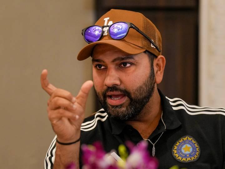 Rohit Sharma Said Flexibility is not mean you moves openers to Number 6 Or 7 Watch Video India Asia Cup Squad: फ्लेक्सिबिलिटी के सवाल पर कप्तान रोहित शर्मा का जवाब हुआ वायरल, कहा- तबाही लाना हमारा...