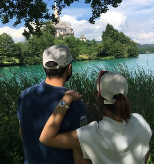 இந்நிலையில், இன்று ஃபஹத் ஃபாசில் -  நஸ்ரியா தம்பதியினர் தங்களது 9ஆம் ஆண்டு திருமண நாளை கொண்டாடி தங்கள் சமூக வலைதளப் பக்கத்தில் புகைப்படங்களைப் பகிர்ந்துள்ளனர்.