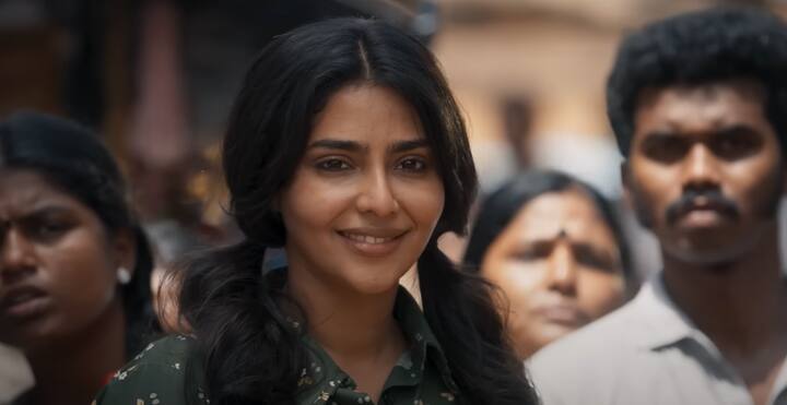 பாடலில் இடம்பெற்றுள்ள “என் உயிரே உன் விழியில் கண் பார்க்குதே...உன் அழகில் என் விழிகள் பூப்பூக்குதே... என் விழிகள் உன் வருகையை தான் பார்க்குதே” என்ற வரிகள் ரசிக்க வைத்துள்ளன. சத்யப்பிரகாஷ் பாடியுள்ள என் உயிரே பாடலுக்கு ஷான் ரஹ்மான்  இசை அமைத்துள்ளார்.