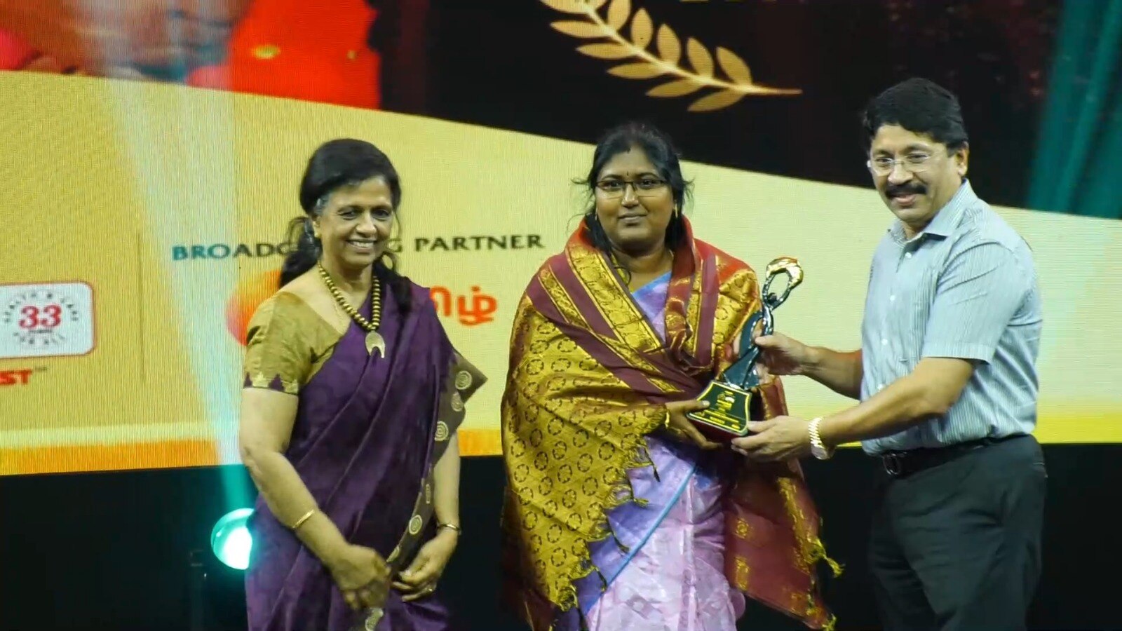 Suyasakthi Sakthi Masala Awards: 6-வது சக்தி மசாலா சுயசக்தி விருதுகள்.. சென்னையில் பிரமாண்டமாக நடந்த விருது வழங்கும் விழா!