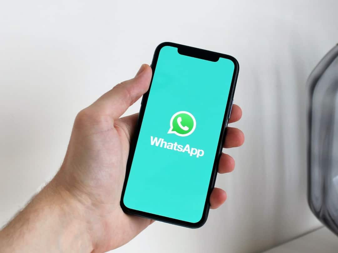 WhatsApp Is Rolling Out Caption Editing Feature For All Users Here is the benefits WhatsApp Features: হোয়াটসঅ্যাপে হাজির 'ক্যাপশন এডিট' ফিচার, কী কী সুবিধা পাবেন ইউজাররা?