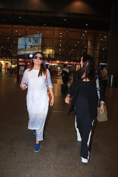 Kareena Kapoor Khan And Neha Dhupia Slay Airport Look In Comfy Clothes