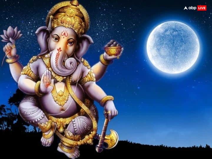 शिव ने दक्ष पर बाण चलाया तो राजा दक्ष मृग का रूप धारण चंद्रमा में छिप गए. कहते हैं वही मृग रूप चंद्रमा में धब्बे की तरह दिखाई देता है. शास्त्रों के अनुसार चंद्रमा का नाम मृगांक भी है. मृग अर्थात हिरण और अंक का मतलब कलंग या दाग से है.