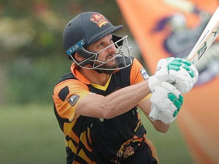 Shahid Afridi smashed not out 37 runs in 12 balls US Masters T10 League 2023 at age of 43 New Jersey Legends vs New York Warriors अफरीदी का जलवा 43 की उम्र में भी कायम, 300 से ज्यादा के स्ट्राइक रेट से बना रहे हैं रन