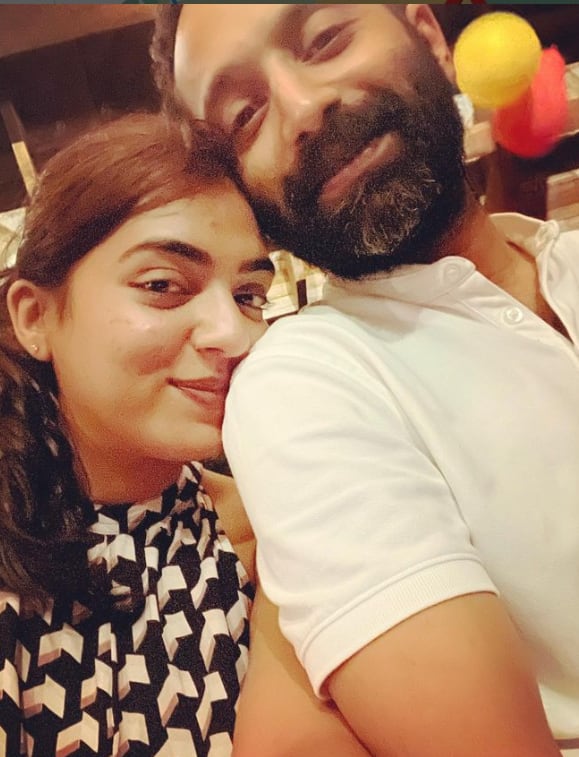 திரையுலகில் தன் கரியரின் உச்சத்தில் இருந்தபோது நஸ்ரியா மலையாள சினிமாவின் கவனத்தை மெல்ல தன் பக்கம் திருப்பி லைக்ஸ் அள்ளி வந்த நடிகர் ஃபஹத் ஃபாசிலை 2014ஆம் ஆண்டு திருமணம் செய்து கொண்டார்.