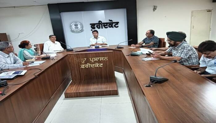 special meeting of the District Task Force was held under the chairmanship of the Deputy Commissioner of Faridkot ਫਰੀਦਕੋਟ ਦੇ ਡਿਪਟੀ ਕਮਿਸ਼ਨਰ ਦੀ ਪ੍ਰਧਾਨਗੀ ਹੇਠ ਹੋਈ ਜ਼ਿਲਾ ਟਾਸਕ ਫੋਰਸ ਦੀ ਵਿਸ਼ੇਸ਼ ਮੀਟਿੰਗ