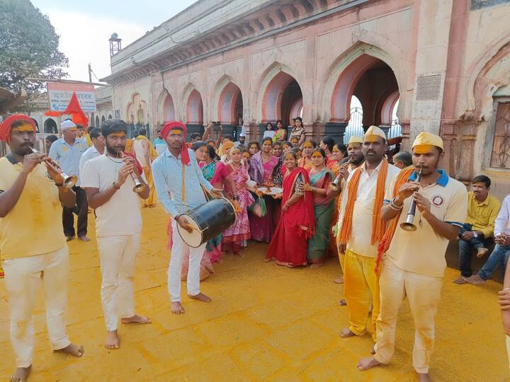 Jejuri: नागपंचमीनिमित्त जेजुरी गडावर विशेष सोहळा पार पडला. परंपरेनुसार पूजा विधी संपन्न झाला.