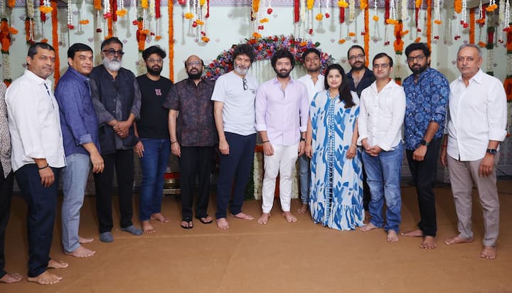 త్వరలో ఈ సినిమాకు సంబంధించిన పూర్తి వివరాలు వెల్లడించనున్నారు.Photo Credit: Dil Raju Productions/twitter
