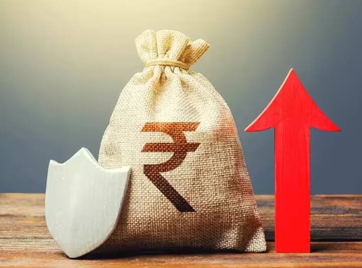 FD Interest Rates: આજે 21 ઓગસ્ટે World Senior Citizens Day ઉજવાય છે. આવો જાણીએ કઈ બેંકોમાં એફડી પર વધુ વ્યાજ મળી રહ્યું છે.