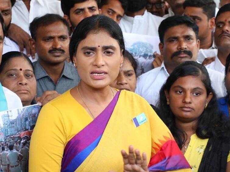 Sharmila on Kavitha YSRCP President Sharmila Comments on MLC Kavitha About Women Reservations   Sharmila on Kavitha: కవితమ్మా ఢిల్లీలో కాదు, రాష్ట్రంలో సీట్లు ఇచ్చే దమ్ము ఉండాలి: వైఎస్ షర్మిల