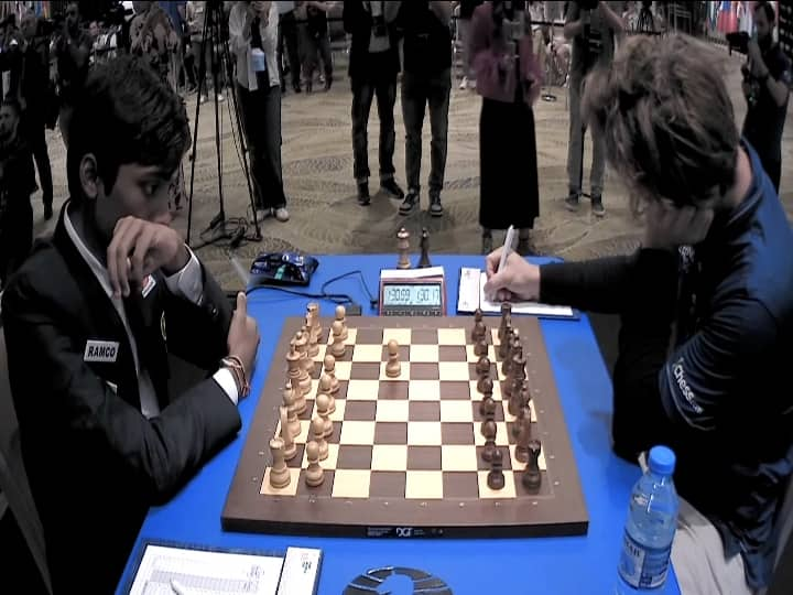 Chess World Cup 2023 Final Praggnanandhaa vs Magnus Carlsen Ends in Draw Game 1 Second Game Tomorrow Aug 23 Chess World Cup 2023:  இறுதிவரை விறுவிறுப்பு... டிராவில் முடிந்த பிரக்ஞானந்தா - கார்ல்சென் ஆட்டம்..! நாளை மீண்டும் மோதல்..!