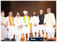 छत्तीसगढ़ के कई धर्म गुरु कांग्रेस छोड़ बीजेपी में शामिल, राज्य के 10 आरक्षित सीट पर BJP की नजर