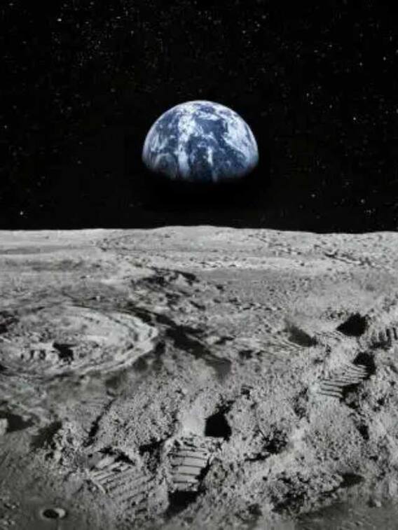 चांद की मिट्टी की गंध एकदम गनपाउडर जैसी होती है!