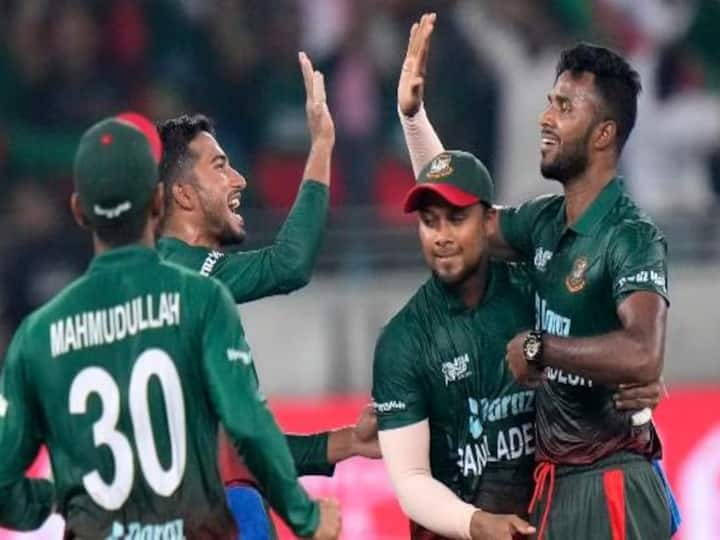 Big blow to Bangladesh before start of Asia Cup, fast bowler ebadot Hossain out of the tournament Asia Cup के आगाज से पहले बांग्लादेश को लगा बड़ा झटका, यह स्टार तेज गेंदबाज टूर्नामेंट से हुआ बाहर