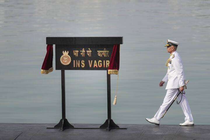 फ्रेंच स्कॉर्पियन डिझाइन आणि अत्याधुनिक तंत्रज्ञान असलेली 'आयएनएस वागीर' (INS Vagir) ही पाणबुडी जानेवारी महिन्यात नौदलात दाखल झाली