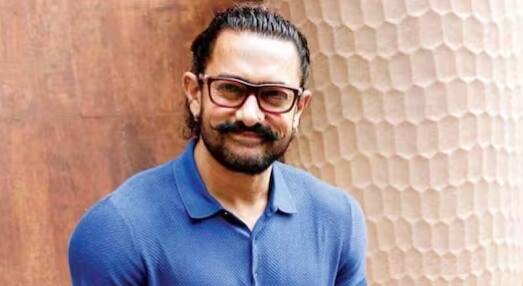 ਇਸ ਕਰਕੇ ਸੌਰਵ ਦੇ ਗਾਰਡ ਅਦਾਕਾਰ ਨੂੰ ਪਛਾਣ ਨਹੀਂ ਸਕੇ ਅਤੇ ਉਨ੍ਹਾਂ ਨੂੰ ਘਰ ਦੇ ਅੰਦਰ ਨਹੀਂ ਜਾਣ ਦਿੱਤਾ। ਫਿਰ ਜਦੋਂ ਸੌਰਵ ਗਾਂਗੁਲੀ ਨੂੰ ਇਸ ਬਾਰੇ ਪਤਾ ਲੱਗਿਆਂ ਤਾਂ ਉਨ੍ਹਾਂ ਨੇ ਆਮਿਰ ਅਤੇ ਉਨ੍ਹਾਂ ਦੀ ਸਾਬਕਾ ਪਤਨੀ ਕਿਰਨ ਰਾਓ ਨੂੰ ਆਪਣੇ ਘਰ ਡਿਨਰ ਲਈ ਬੁਲਾਇਆ ਸੀ।