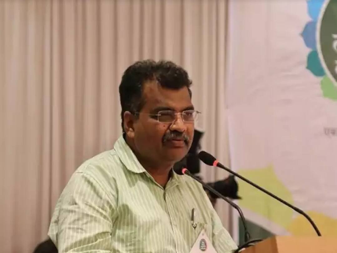 Ravindra Chavan: 'कुठला सैनिक देशाच्या मालमत्तेचं नुकसान करतो?' रवींद्र चव्हाण यांचा महाराष्ट्र सैनिक म्हणवणाऱ्यांना थेट सवाल Maharashtra News Ravindra Chavan direct question to MNS on Mumbai Goa Highway Ravindra Chavan: 'कुठला सैनिक देशाच्या मालमत्तेचं नुकसान करतो?' रवींद्र चव्हाण यांचा महाराष्ट्र सैनिक म्हणवणाऱ्यांना थेट सवाल