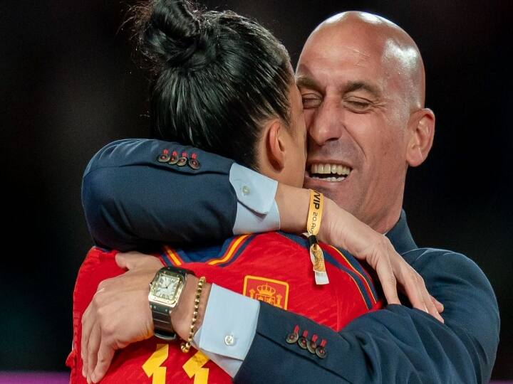FIFA Women's World Cup: Spain's football chief Rubiales apologises for kissing Jennifer Hermoso after final FIFA WWC 2023: 