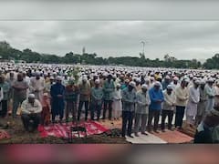 Malegaon Namaj : और जमीन पर बारिश अताह फरमा... पावसासाठी मालेगावात नमाज पठण
