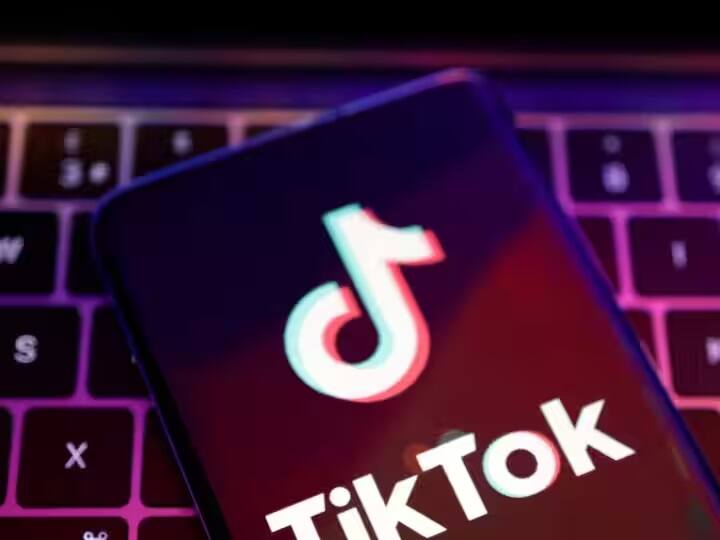 ટિકટૉક - છેલ્લા ત્રણ વર્ષથી TikTok દુનિયાભરમાં ખુબ જ લોકપ્રિય એપ બની ગઈ છે. ભારતમાં પ્રતિબંધિત હોવા છતાં આના યૂઝર્સ કરોડોમાં છે. આ પછી Instagram અને Facebook વિશ્વભરમાં ઉપયોગમાં લેવાતી લોકપ્રિય એપ્લિકેશન છે. આ એપ્સ આજે મોટાભાગના મોબાઈલ ફોન યૂઝર્સના ફોનમાં ઈન્સ્ટૉલ છે.