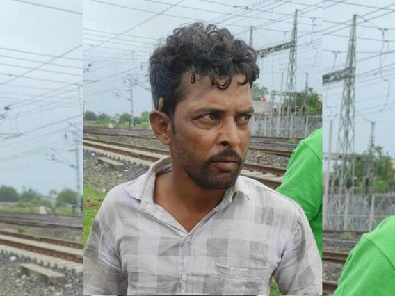 कुख्यात आंतरराष्ट्रीय व्याघ्र तस्कर कल्ला बावरिया अखेर जाळ्यात, मेळघाटासह अनेक राज्यात शिकार प्रकरणात सहभाग कुख्यात आंतरराष्ट्रीय व्याघ्र तस्कर कल्ला बावरिया अखेर जाळ्यात, मेळघाटासह अनेक राज्यात शिकार प्रकरणात सहभाग