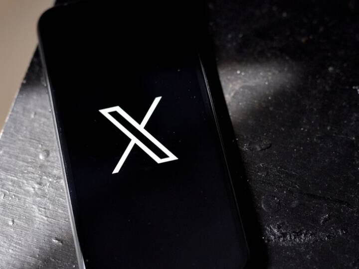 Jio Cinema, वॉट्सऐप बिजनेस, Shein, ट्विटर, यूट्यूब, नेटफ्लिक्स, अमेजन प्राइम आदि ऐप्स भी आपको ज्यादातर लोगों के फोन में मिलेंगे. इसके अलावा Canva और Picasart जैसे एडिटिंग ऐप्स भी आजकल लोगों के फोन में इंस्टाल रहते हैं.