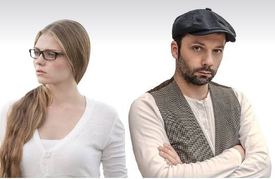 এ নিয়ে কিছু পরামর্শ দিয়ে থাকেন বিশেষজ্ঞরা। প্রথমত, যে কোনও সম্পর্কে এই ধরনের টানাপড়েন এক দিনে তৈরি হয় না। বার বার ঘটলেও দেখা যাবে, তাদের মধ্যে একই ধরনের একটা প্যাটার্ন বা ছাঁচ রয়েছে। সেটা বোঝার চেষ্টা করে দেখা যেতে পারে।