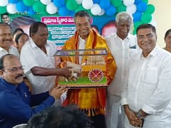 రజనీకాంత్‌ రీసెంట్ డైలాగ్‌తో సొంత పార్టీ నేతలపై వైసీపీ ఎమ్మెల్యే ఫైర్