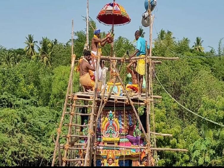 300 year old Padavetti Mariamman temple near Tiruvarur Kudamuzkuku ceremony TNN திருவாரூர் அருகே 300 ஆண்டுகள் பழமையான படைவெட்டி மாரியம்மன் கோயில் குடமுழுக்கு விழா