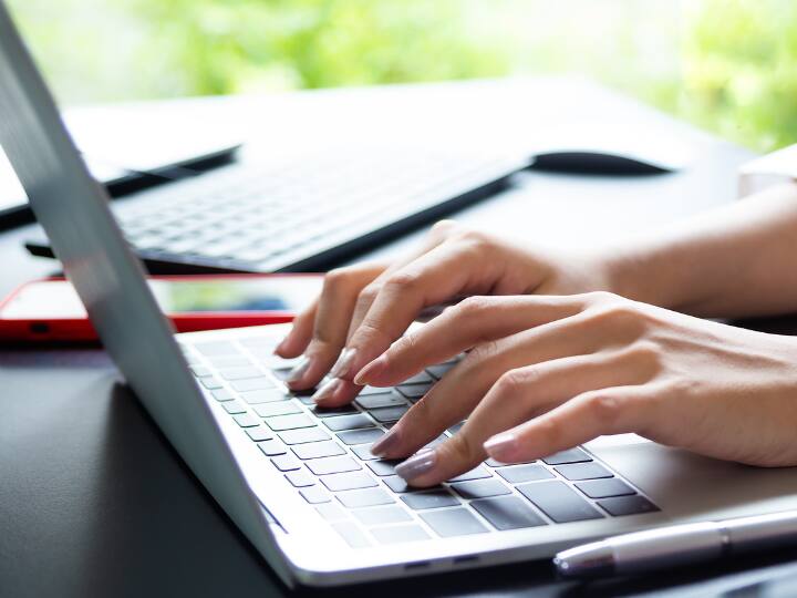SSC JHT Exam 2023: वरिष्ठ हिंदी अनुवादक सहित कई पद पर निकली भर्तियां, यहां देखें नोटिफिकेशन SSC JHT Exam 2023 Notification Check notification here SSC JHT Exam 2023: वरिष्ठ हिंदी अनुवादक सहित कई पद पर निकली भर्तियां, यहां देखें नोटिफिकेशन