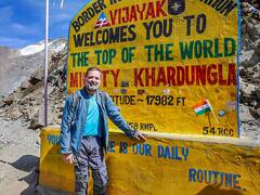 Rahul Gandhi : 264 किमीचा बाईकवरुन प्रवास, त्यानंतर लोकांशी संवाद; असा सुरु आहे राहुल गांधींचा लडाख दौरा