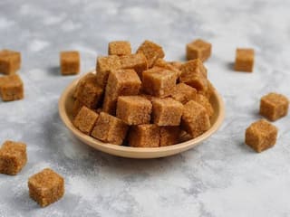 Brown sugar: ब्राउन शुगर कैसे बनती है और क्यों वो कम नुकसान करती है?