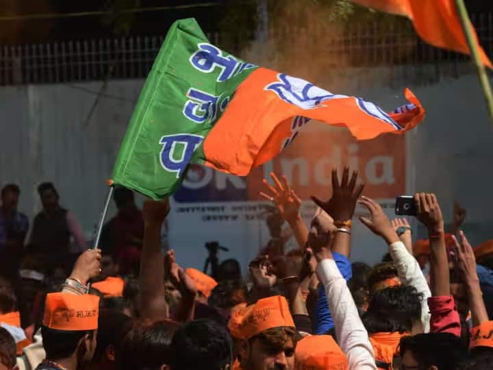 BJP Flags Off 'Video Vans' To Create Awareness About Delhi Services Act BJP Flags Off 'Video Vans' To Create Awareness About Delhi Services Act