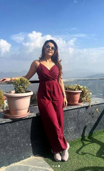 ਦੱਸ ਦੇਈਏ ਕਿ ਦੇਵੋਲੀਨਾ ਭੱਟਾਚਾਰਜੀ ਇੱਕ ਬੰਗਾਲੀ ਪਰਿਵਾਰ ਨਾਲ ਸਬੰਧ ਰੱਖਦੀ ਹੈ। ਹਾਲਾਂਕਿ ਅਭਿਨੇਤਰੀ ਦਾ ਜਨਮ ਅਤੇ ਪਾਲਣ ਪੋਸ਼ਣ ਅਸਾਮ ਵਿੱਚ ਸ਼ਿਵਸਾਗਰ ਨਾਮਕ ਸਥਾਨ ਵਿੱਚ ਹੋਇਆ ਸੀ। ਉਹ ਖੁਦ ਵੀ ਅਸਾਮੀ ਸੱਭਿਆਚਾਰ ਦਾ ਪਾਲਣ ਕਰਦੀ ਹੈ।