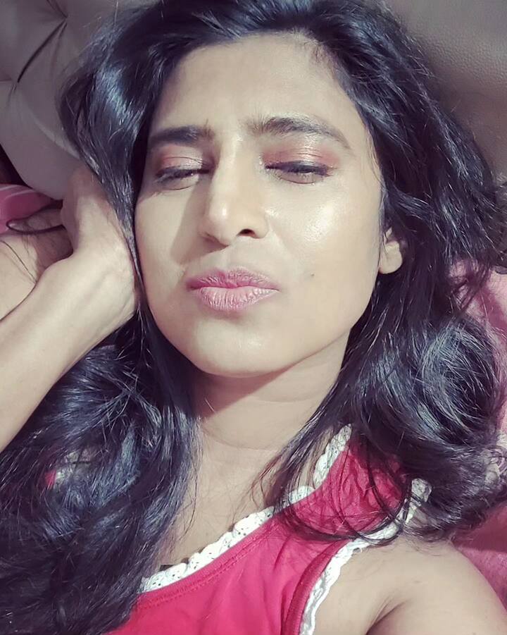 తెలుగులో 'నిప్పురవ్వ',' అన్నమయ్య' సహా పలు సినిమాల్లో నటించింది. భారతీయుడులో కమల్ కి జోడీగా మెప్పించింది.