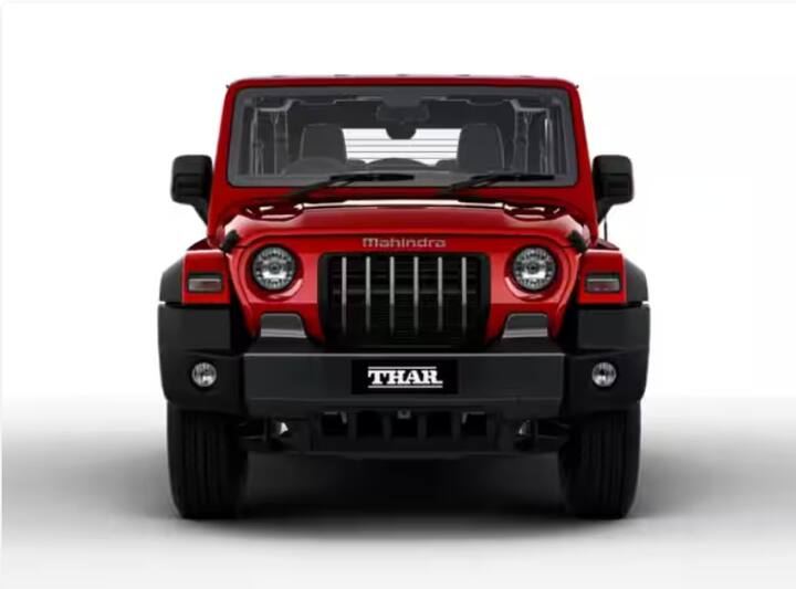 ਮਹਿੰਦਰਾ ਦੀ ਮਸ਼ਹੂਰ ਆਫ-ਰੋਡਿੰਗ SUV ਮਹਿੰਦਰਾ ਥਾਰ ਇਸ ਸੂਚੀ 'ਚ ਪਹਿਲੇ ਨੰਬਰ 'ਤੇ ਮੌਜੂਦ ਹੈ। ਇਸਦੀ 226 ਮਿਲੀਮੀਟਰ ਦੀ ਪ੍ਰਭਾਵਸ਼ਾਲੀ ਗਰਾਊਂਡ ਕਲੀਅਰੈਂਸ ਕੱਚੀਆਂ ਸੜਕਾਂ 'ਤੇ ਸ਼ਾਨਦਾਰ ਪ੍ਰਦਰਸ਼ਨ ਦਿੰਦੀ ਹੈ। ਇਸ ਦੇ 4X4 ਵੇਰੀਐਂਟ ਦੀ ਸ਼ੁਰੂਆਤੀ ਕੀਮਤ 13.87 ਲੱਖ ਰੁਪਏ ਐਕਸ-ਸ਼ੋਰੂਮ ਹੈ।