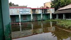 জল থইথই স্কুল চত্বর, বর্ষায় ভোগান্তি চরমে কাঁকসায় পড়ুয়াদের