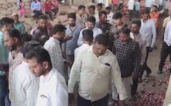 सोलापूर कृषी उत्पन्न बाजार समितीत कांद्याचे लिलाव सुरु, आवक घटली