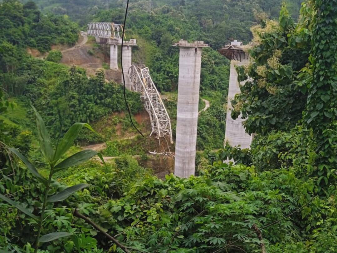 17 Workers Dead After Under-Construction Railway Bridge Collapses In Mizoram Mizoram Bridge Collapse: 17 Workers Dead, PM Announces Rs 2 Lakh Ex Gratia To Kin Of Deceased
