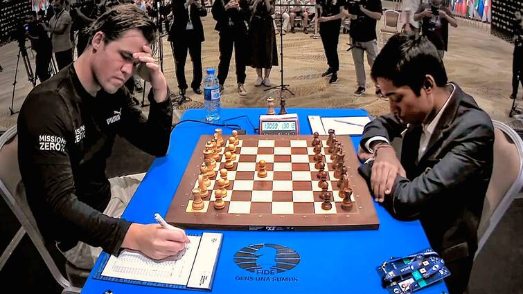 Chess World Cup 2023 Final Praggnanandhaa vs Magnus Carlsen Game 2 Ends In Draw Tie Break Tomorrow Chess World Cup 2023 Final: দাবা বিশ্বকাপ ফাইনালের দ্বিতীয় গেমও ড্র প্রজ্ঞাননন্দ-কার্লসেনের, আগামীকাল টাই-ব্রেক