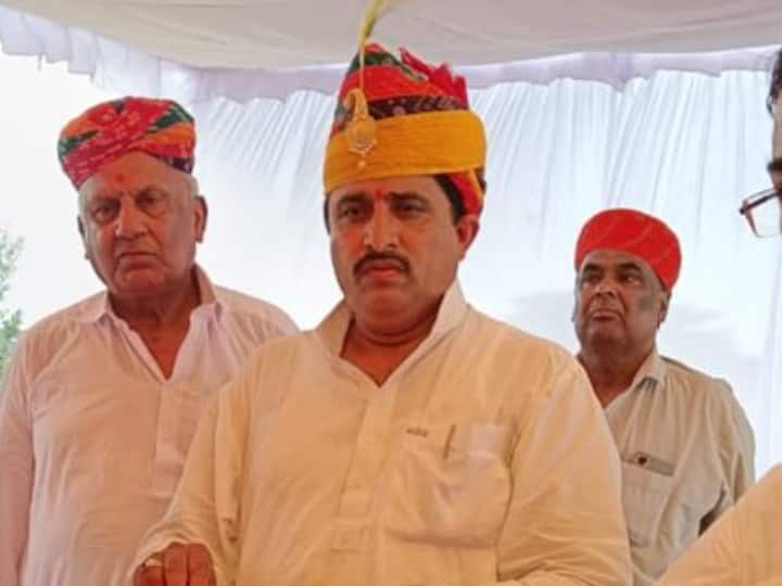 Rajasthan Elections 2023 Shale Mohammad taunt on Gajendra Singh Shekhawat BJP vote name of PM Modi ann Rajasthan: सालेह मोहम्मद का गजेंद्र सिंह शेखावत पर तंज, बोले- 'मोदी के नाम पर वोट लेकर AC में सो जाएंगे'