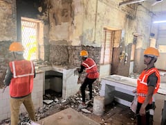 KEM Hospital : मुख्यमंत्र्यांच्या भेटीनंतर केईएम रुग्णालयात कामाला वेग