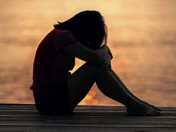 Jamnagar: ખેતમજૂરની દીકરી પર દુષ્કર્મ, પિતા મજૂરીએ ગયા ત્યારે નરાધમે 7 વર્ષની બાળકીને પીંખી નાંખી Jamnagar: ખેતમજૂરની દીકરી પર દુષ્કર્મ, પિતા મજૂરીએ ગયા ત્યારે નરાધમે 7 વર્ષની બાળકીને પીંખી નાંખી