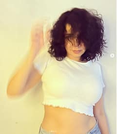 Jasmine Sandlas: ਜੈਸਮੀਨ ਸੈਂਡਲਾਸ ਨੇ ਨਵੇਂ ਲੁੱਕ 'ਚ ਦਿਖਾਈਆਂ ਅਦਾਵਾਂ, ਤਸਵੀਰਾਂ ਵੇਖ ਫੈਨਜ਼ ਬੋਲੇ- 'Very Hot'