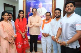 Uddhav Thackeray : भाऊसाहेब वाकचौरेंनी 'शिवबंधन' बांधले, ठाकरेंची शिर्डीत ताकद वाढली