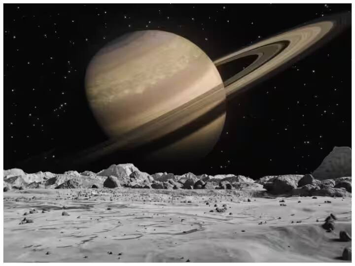 જો આપણે માત્ર ધાતુની વાત કરીએ તો ચંદ્રની સપાટી પર આયર્ન, ટાઇટેનિયમ, એલ્યૂમિનિયમ, સિલિકૉન, કેલ્શિયમ, મેગ્નેશિયમ વગેરેની શક્યતા વધુ છે.